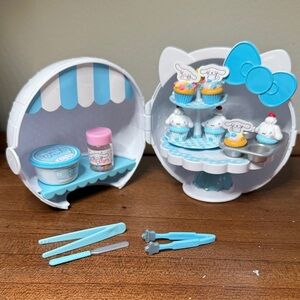 Mini verse cinnamoroll cupcakes